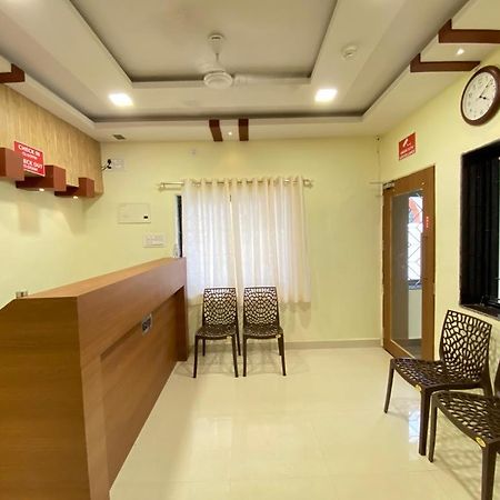 Prabhuvihar Residency Hotel ปอร์โวริม ภายนอก รูปภาพ