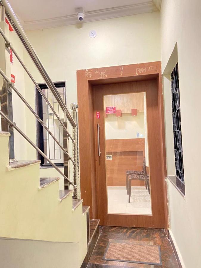 Prabhuvihar Residency Hotel ปอร์โวริม ภายนอก รูปภาพ